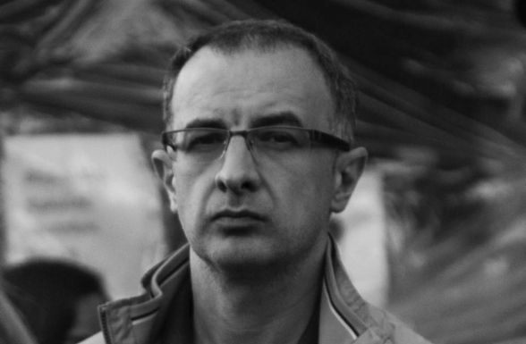 Վերջում բացի «միջանցքից» սաղ կտա ու մեր վրա դա կծախի, որպես մեծ հաղթանակ